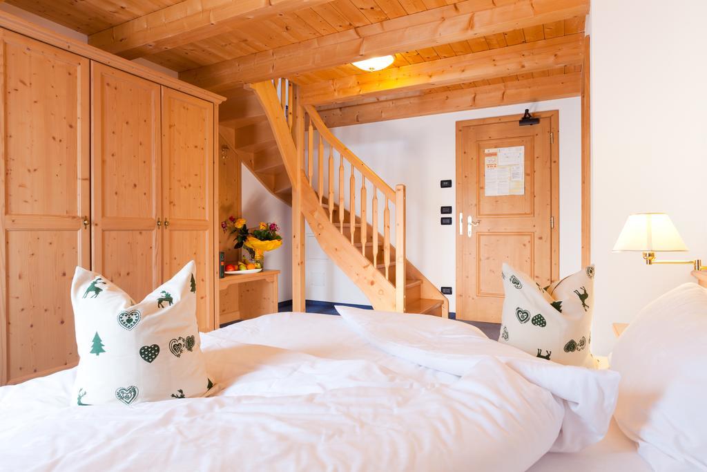 Nature Wellness Hotel Renato Vigo di Fassa Room photo