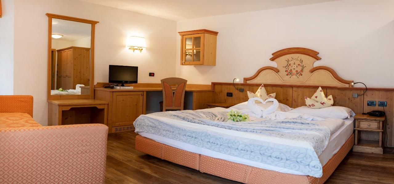 Nature Wellness Hotel Renato Vigo di Fassa Exterior photo